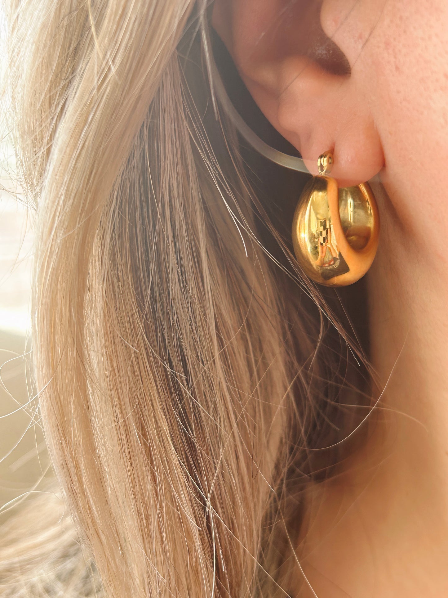 Melanie Hoops